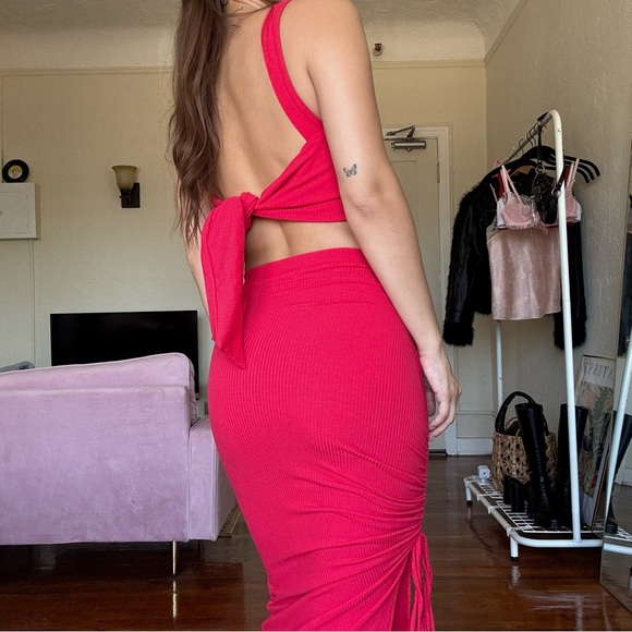 NWT \\ knit crop top + midi skirt set - Picture 3 of 8
